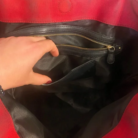 LOVE MOSCHINO RED SATIN RUFFLE HAND BAG - Picture 9 of 10